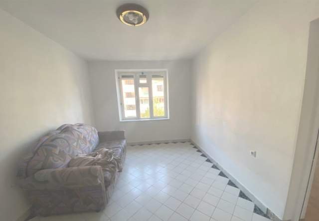 Elbasan, jepet me qera apartament 72 m² 18.000 Leke