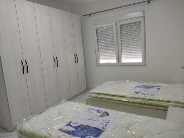 Tirane, jepet me qera apartament 2+1+BLK Kati 2, 70 m² 400 Euro (Rruga e Dibres)