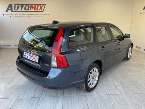 Tirane, shes makine Volvo v50 Viti 2009, 5.600 Euro