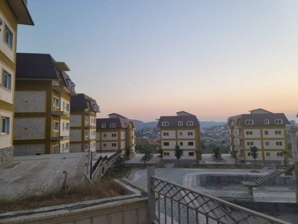 Tirane, ofert apartament 2+1+BLK Kati 1, 116 m² 140.000 Euro (Liqeni i Farkes)