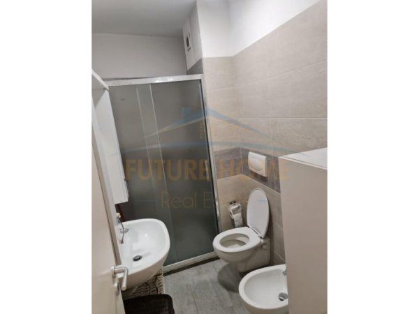 Shitet apartament 2+1+2 , 21 Dhjetori Tirane