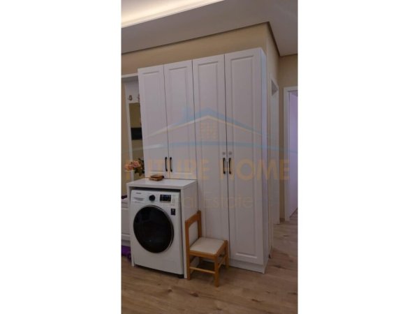 Shitet apartament 2+1+2 , 21 Dhjetori Tirane