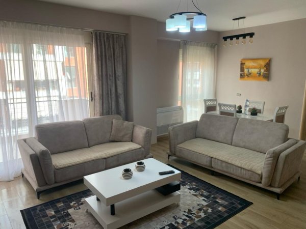 JEPET ME QERA  APARTAMENT 2+1 700 EURO KOMPLEKSI DELIJORGJI