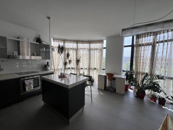 Qera, Apartament 2+1+2 Stacioni Trenit Tirane