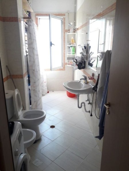 Apartament 2+1 me qera - Fresk