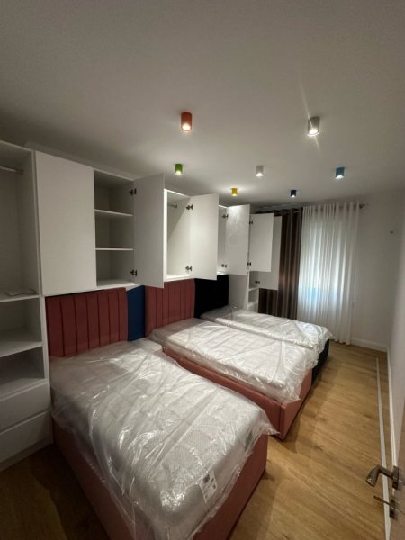 Apartament ne zonen e Freskut 'Komuna Dajt ' ! 2 Poste Parkimi