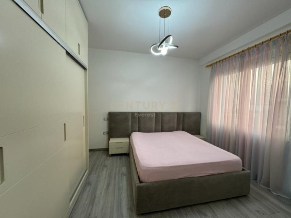 SHESIM APARTAMENT 2+1+2+POST PARKIMI, LIQENI I THATE