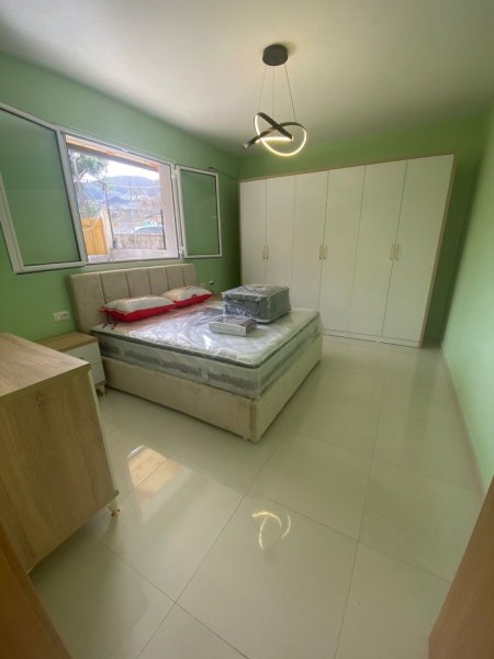 Jepet me qera Vile, 450 Euro/muaj, Selite