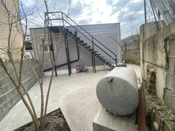 Jepet me qera Vile, 450 Euro/muaj, Selite