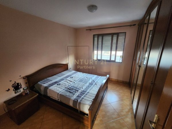 2+1 Apartament per qira ne hyrje te Alliasit