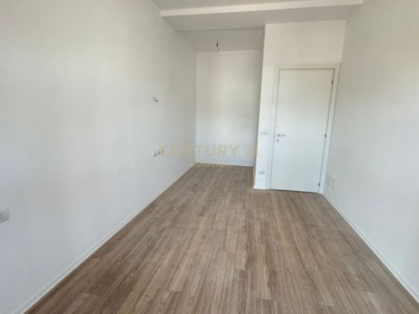 JEPET ME QIRA APARTAMENT 1+1 BOSH PER ZYRA NE REZIDENCEN " TIRANA GARDEN BUILDING"!!!
