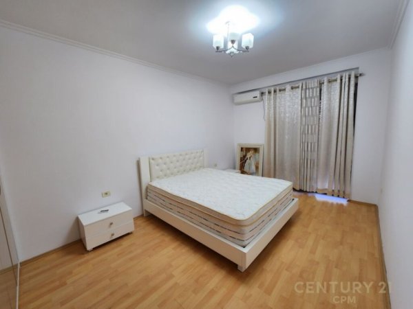 TEK KODRA DIELLIT, APARTAMENT 2+1 ME QERA !