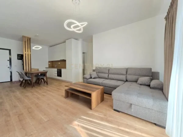 RR. 5 MAJI, JAPIM ME QIRA APARTAMENT 1+1