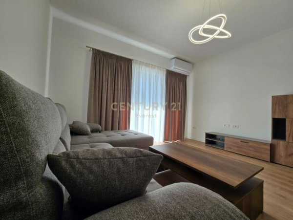 RR. 5 MAJI, JAPIM ME QIRA APARTAMENT 1+1