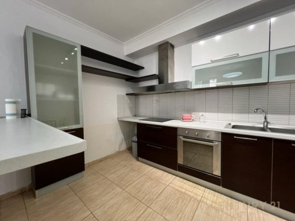 Apartament 1+1 për Qira tek Ish Blloku,, 600 €uro