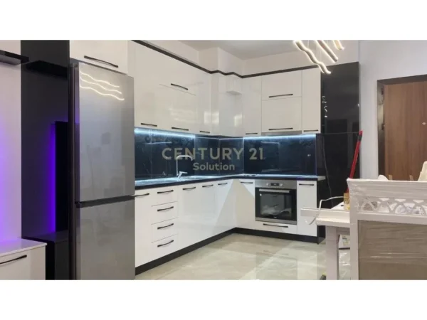 JEPET ME QIRA APARTAMENT 1+1 PRANE KOPSHTIT ZOOLOGJIK, 550 euro