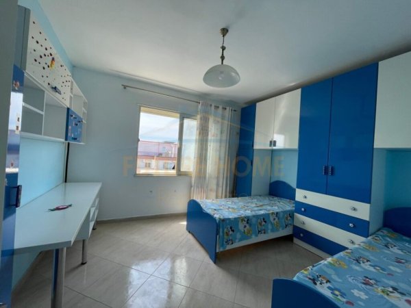 Shitet, Apartament 2+1, Plazh Rrota e Kuqe , Durres.