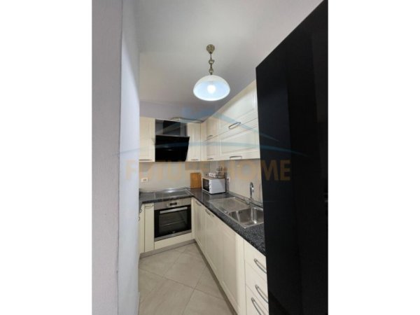 Shitet, Apartament 2+1, Plazh Rrota e Kuqe , Durres.