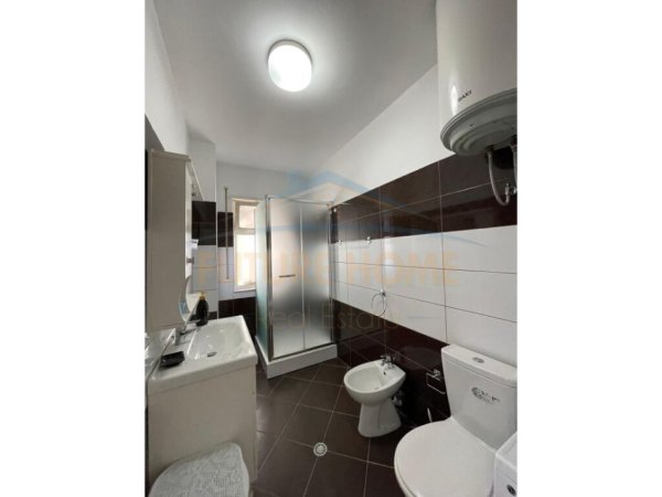 Shitet, Apartament 2+1, Plazh Rrota e Kuqe , Durres.