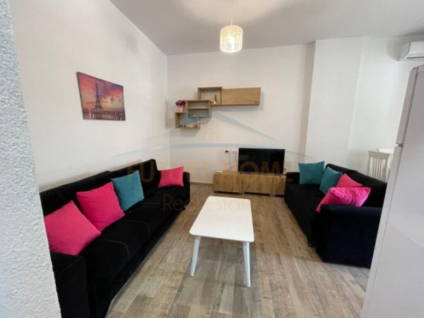 Shitet, Apartament 2+1+2, Qerret