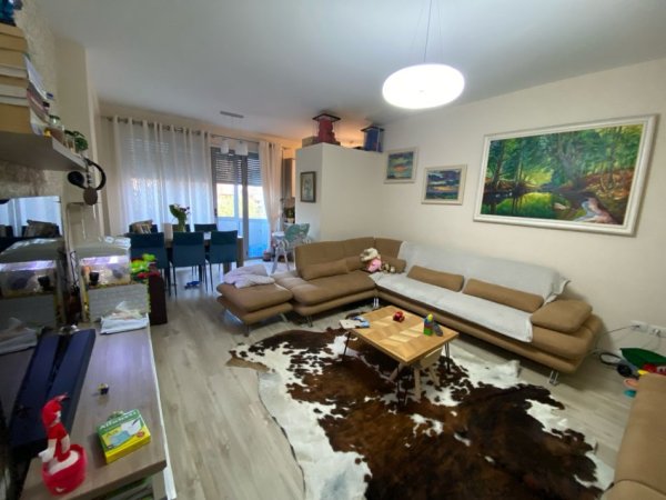 Shitet, Apartament 2+1+2, Don Bosko, Tiranë.