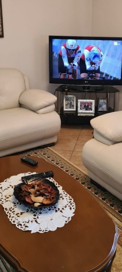 Apartament për qira Shkolla e Baletit - 3+2+1 + Garazh
