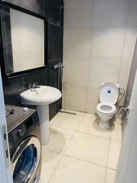 Jepet apartament 1+1 me qera te kopshti zoologjik