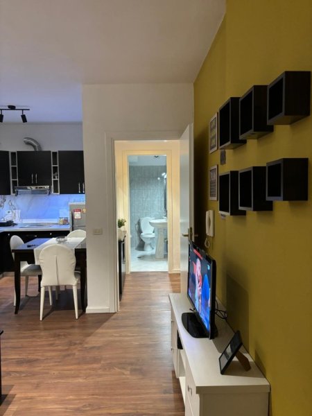 Jepet apartament 1+1 me qera te Ura e Tabakeve