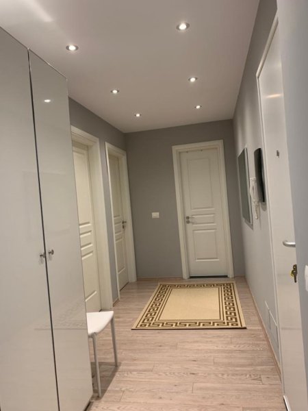 Shitet apartament 2+1+garazh te Liqeni Thate