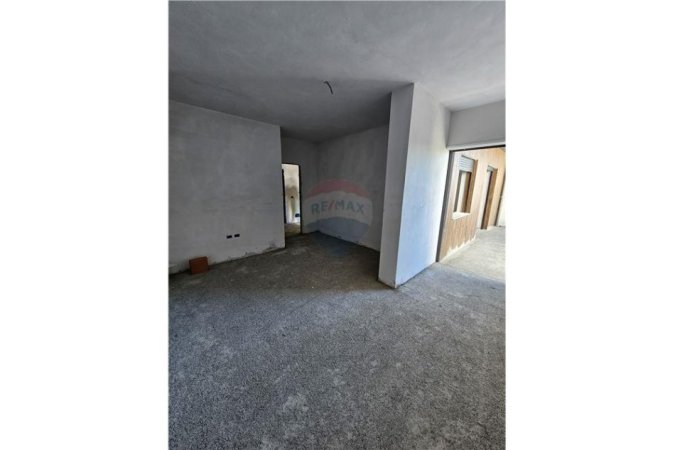 Shitet Apartament 2+1 Ne Shkoze Reluxe Residence