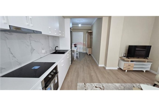 Jepet me qira apartament (2+1) plus garazh, pranë Prokurorisë së Tiranës.