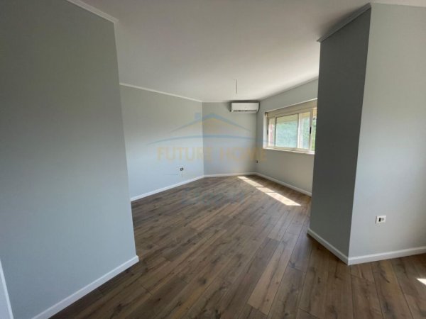 Shitet, Apartament 2+1, Fresk, Tiranë. LI39898