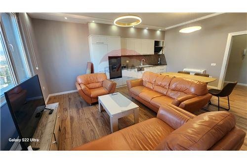 JEPET ME QIRA APARTAMENT 2+1+2 te Toptani, Rruga Xhorxh Bush