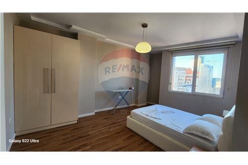 JEPET ME QIRA APARTAMENT 2+1+2 te Toptani, Rruga Xhorxh Bush