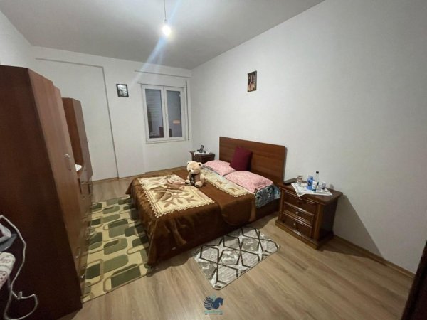 Shitet Apartament 1+1 Ne Kinostudio [ID P116]