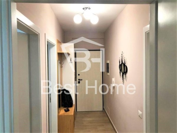 Apartament 2+1 Me Qera, 21 Dhjetori, Prane Hotel Mondial, Tirane.