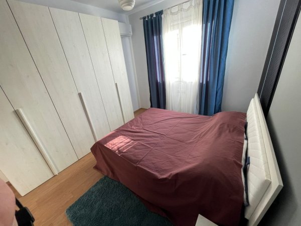 Jepet Me Qera Apartament 2+1 Ne Rrugen 5 Maj [ID P02114]