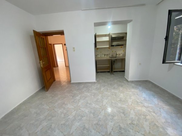 Apartament me qera 3+1