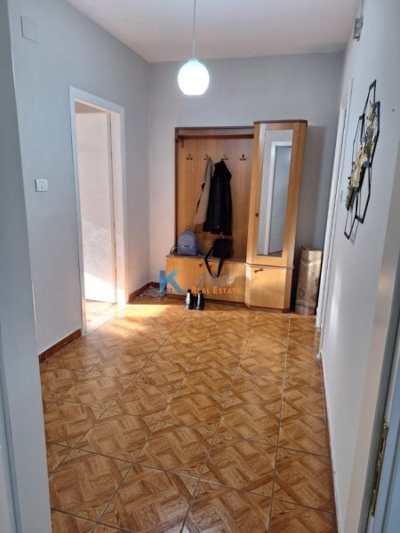 Apartament 1+1 per qira te Varri i Bomit, afer Rei Mar