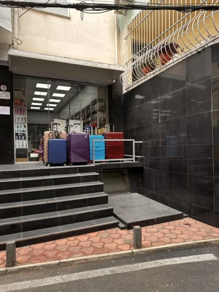 Shiten 2 Njesi tregtare Rr.Kavajes