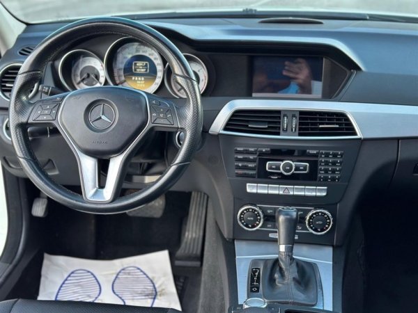 Mercedes Benz C220 FULL PANORAME