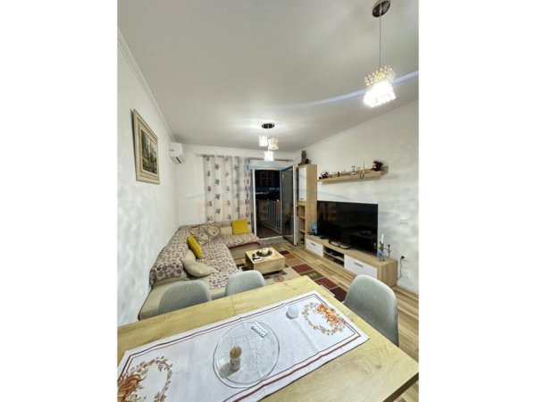 Shitet , Apartament 1+1 , Unaza e Re , Tirane