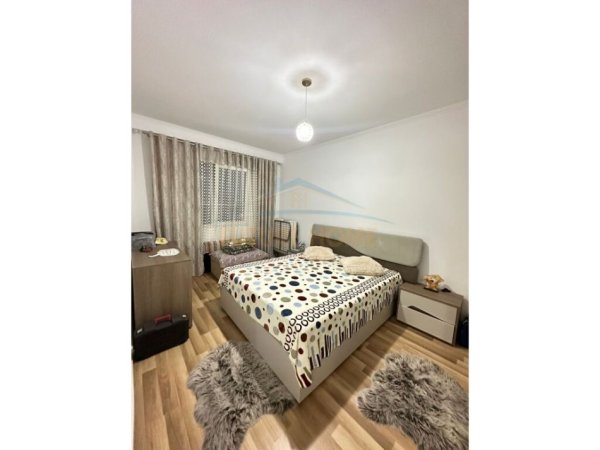 Shitet , Apartament 1+1 , Unaza e Re , Tirane