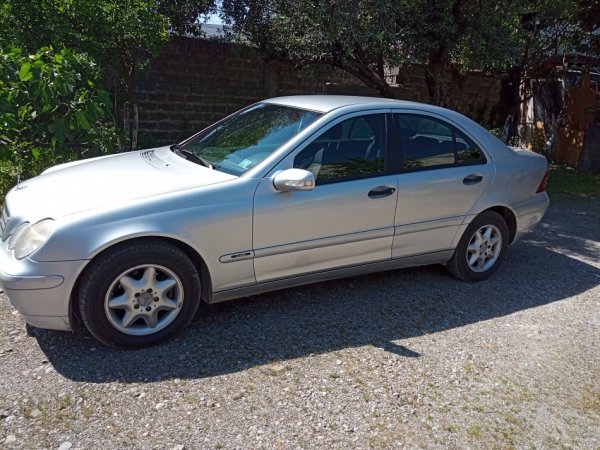 Shes Mercedes Benz, 2002, 152000 km, 4500€