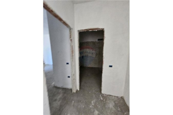 Shitet Apartament 2+1 Ne Shkoze Reluxe Residence