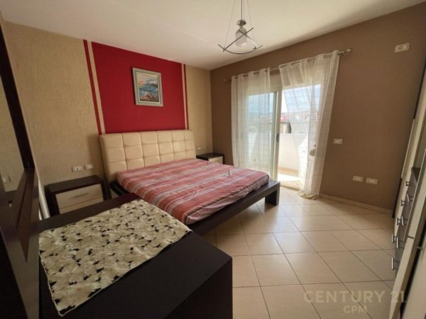 Jepet me qira apartament 2+1+2 tek Materniteti i Ri!, 400euro