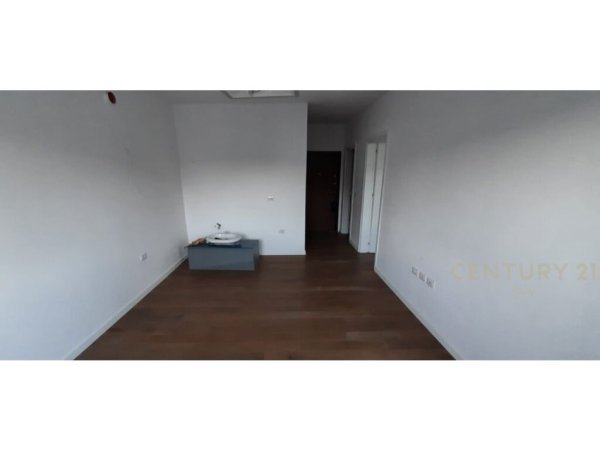 SHITET APARTAMENT 1+1 PRANE MUZEU I DESHMEROVE, DURRES - 65000€