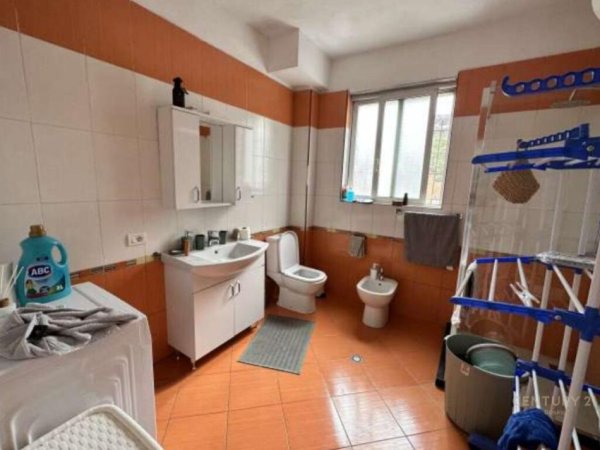 Apartament 2+1 për Qira ne Laprake !