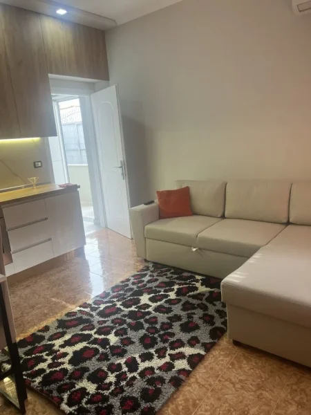 JEPET ME QERA APARTAMENT 1+1 350 EURO RRUGA 5 MAJI