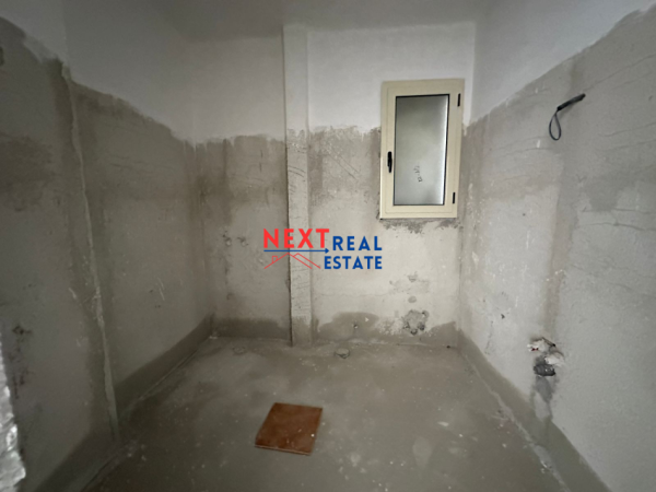 REZERVO PRONEN VETEM ME 500€!  SHITET APARTAMENT 2+1 NE LUNGOMARE, VLORE